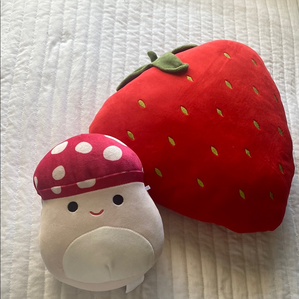 Cute Mushroom and Strawberry Plush Set